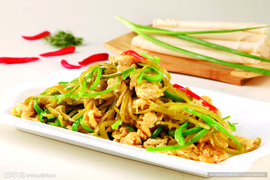 腌椒烙馍卷鸡蛋