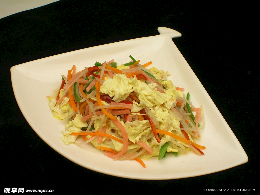 火腿鸡蛋炒银芽