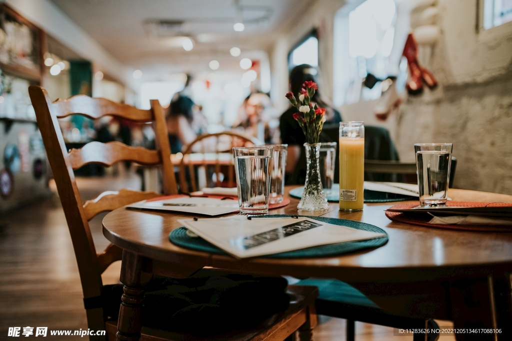 餐厅餐桌摄影