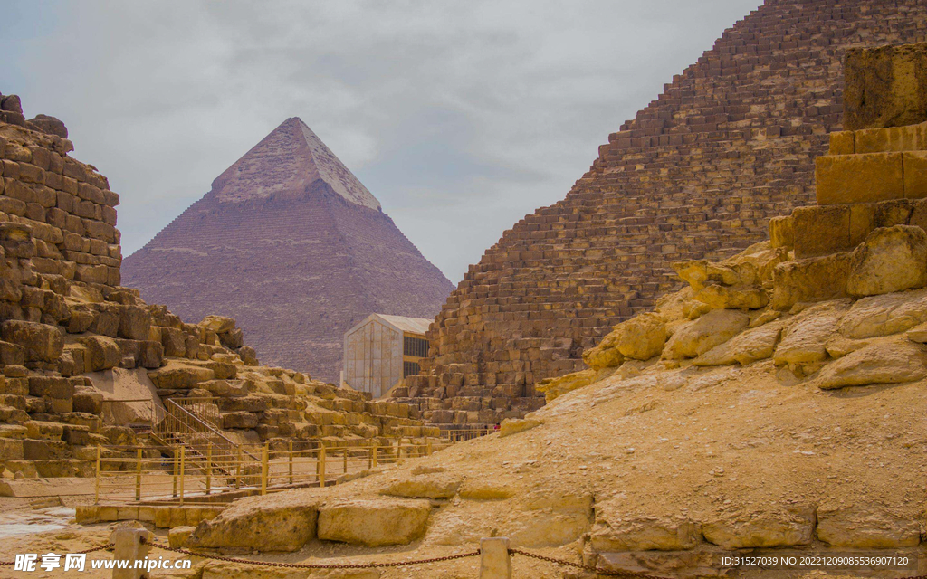 埃及金字塔高清图片