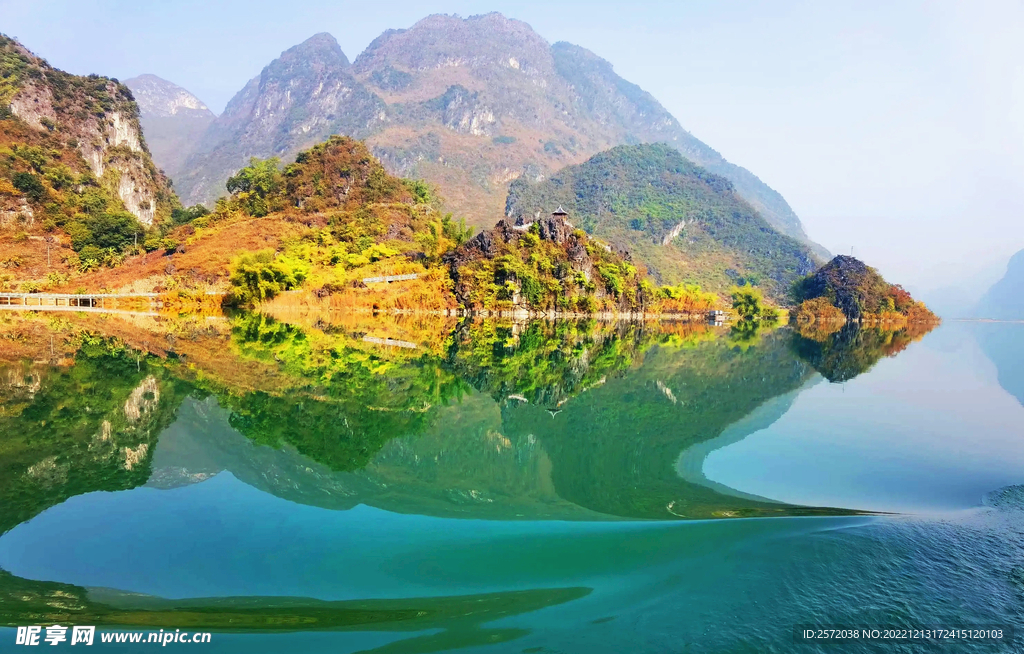 广西凌云浩坤湖湿地