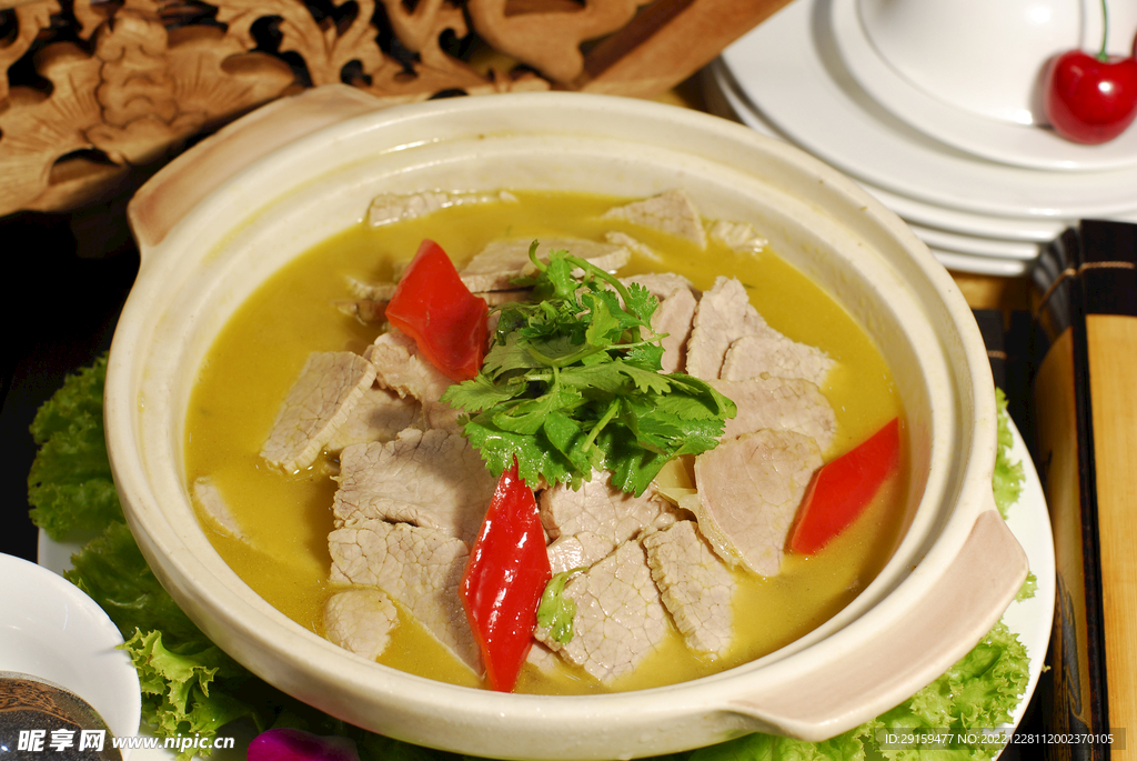 清炖牛肉钵