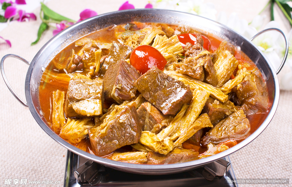 牛肉锅仔美食图片