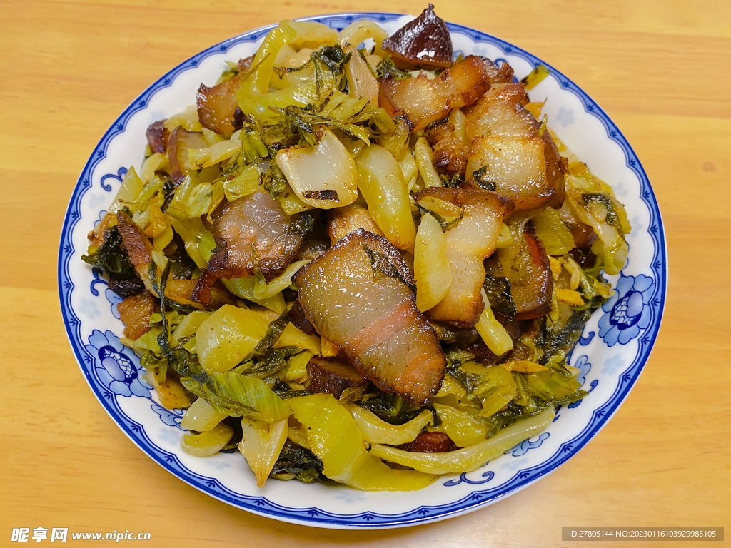 酸菜炒熏肉