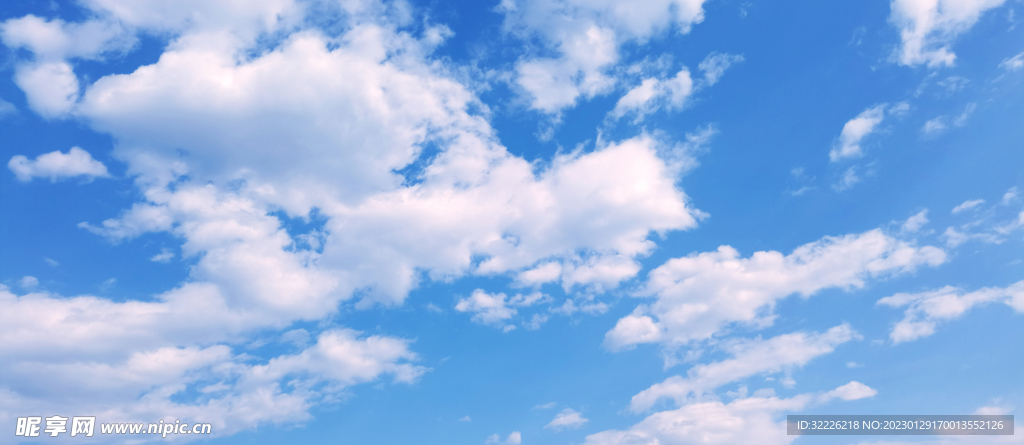 蓝天白云背景