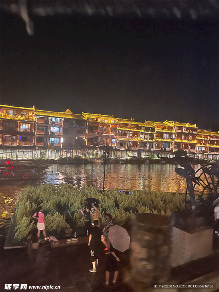 凤凰古镇夜景