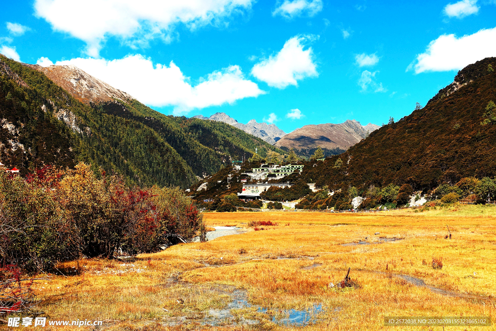 四川稻城亚丁风光