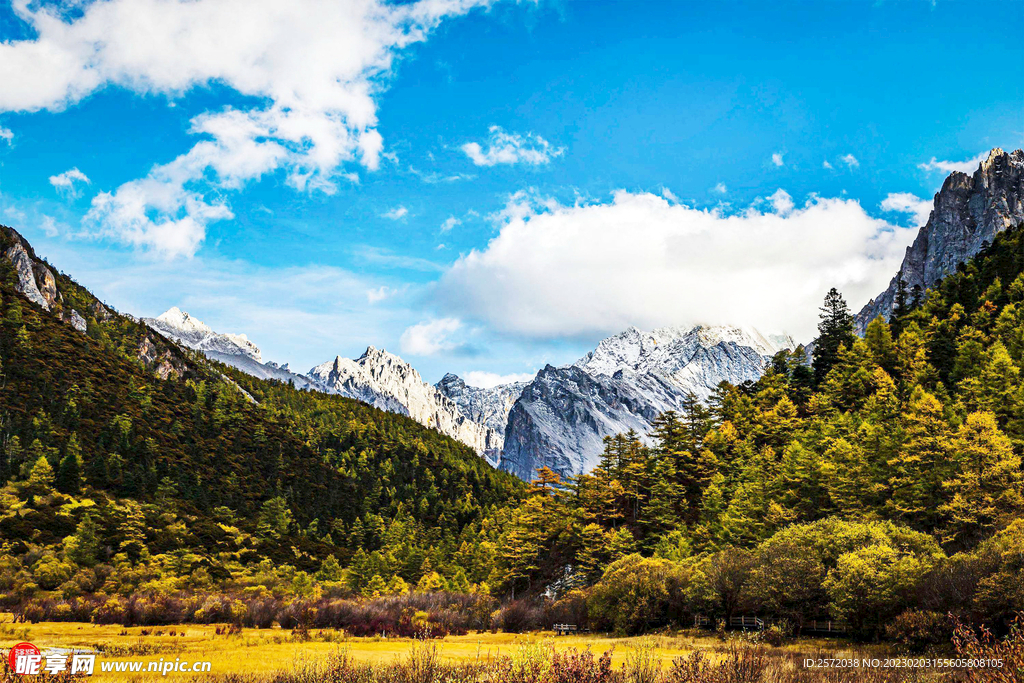 四川稻城亚丁风光