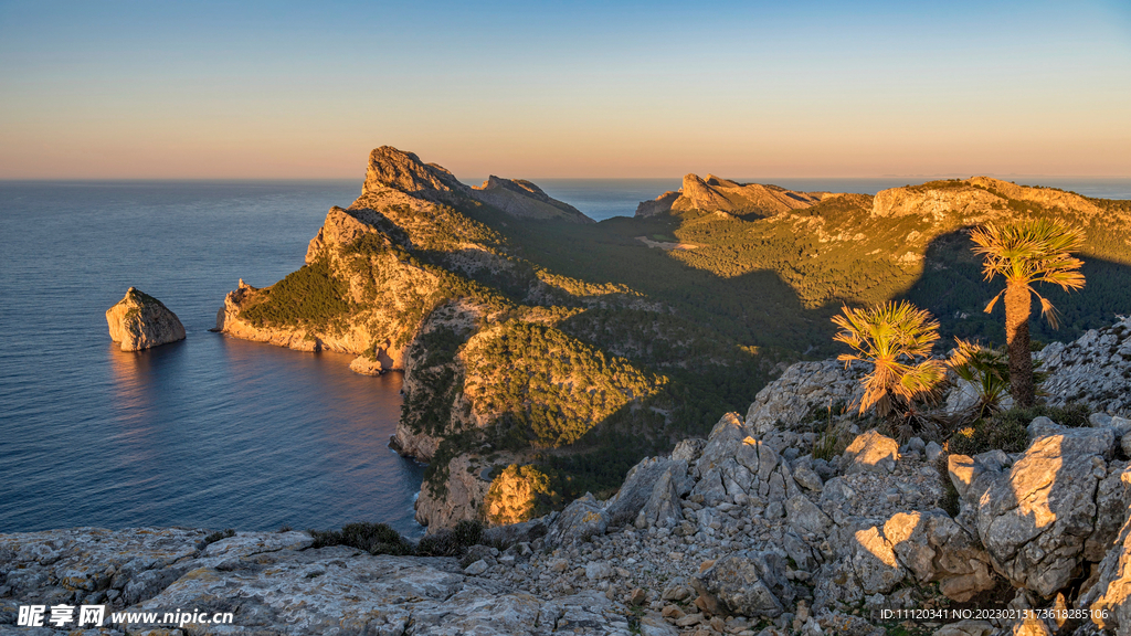 巴利阿里群岛海岸风光