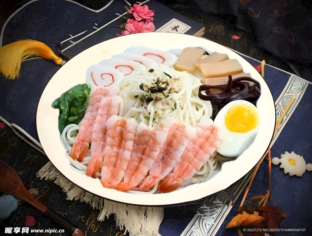 赤身鲜虾豚骨拉面