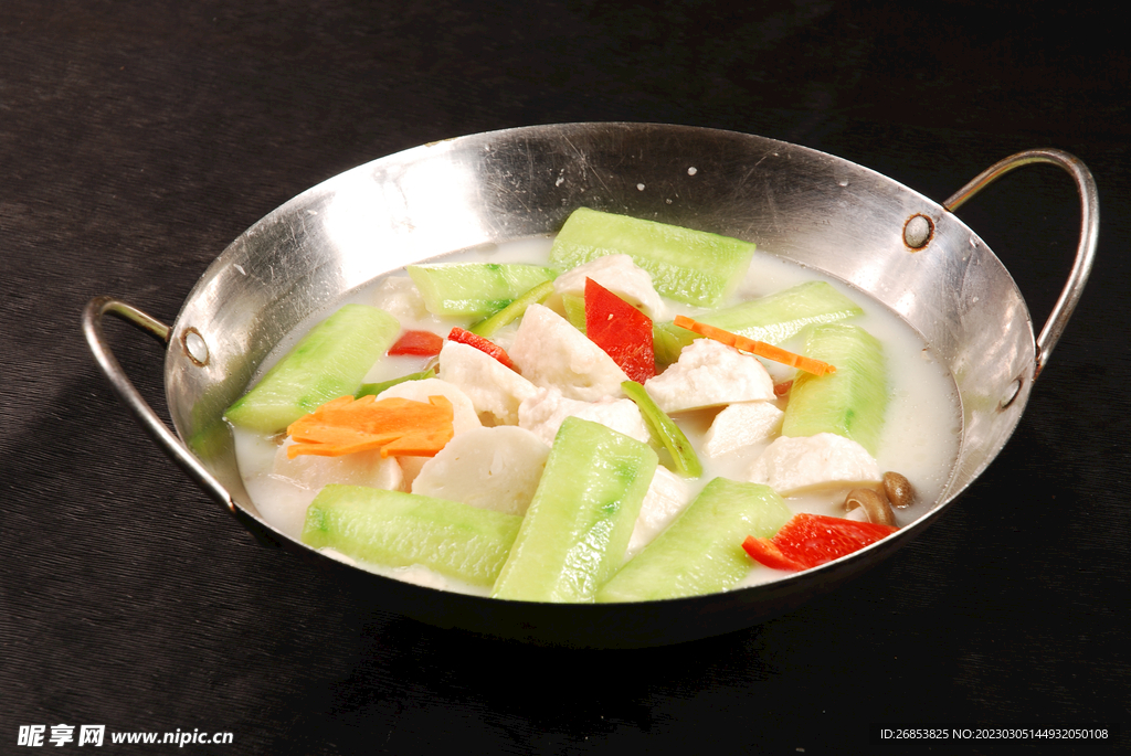 高汤杂菌墨鱼丸