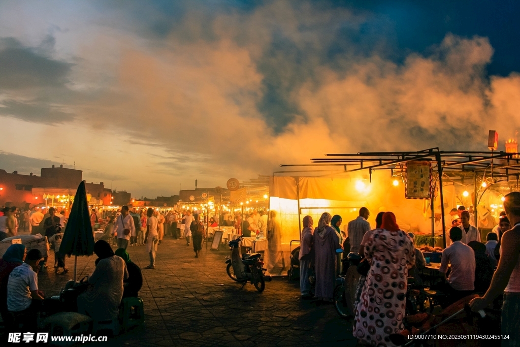 国外集市傍晚