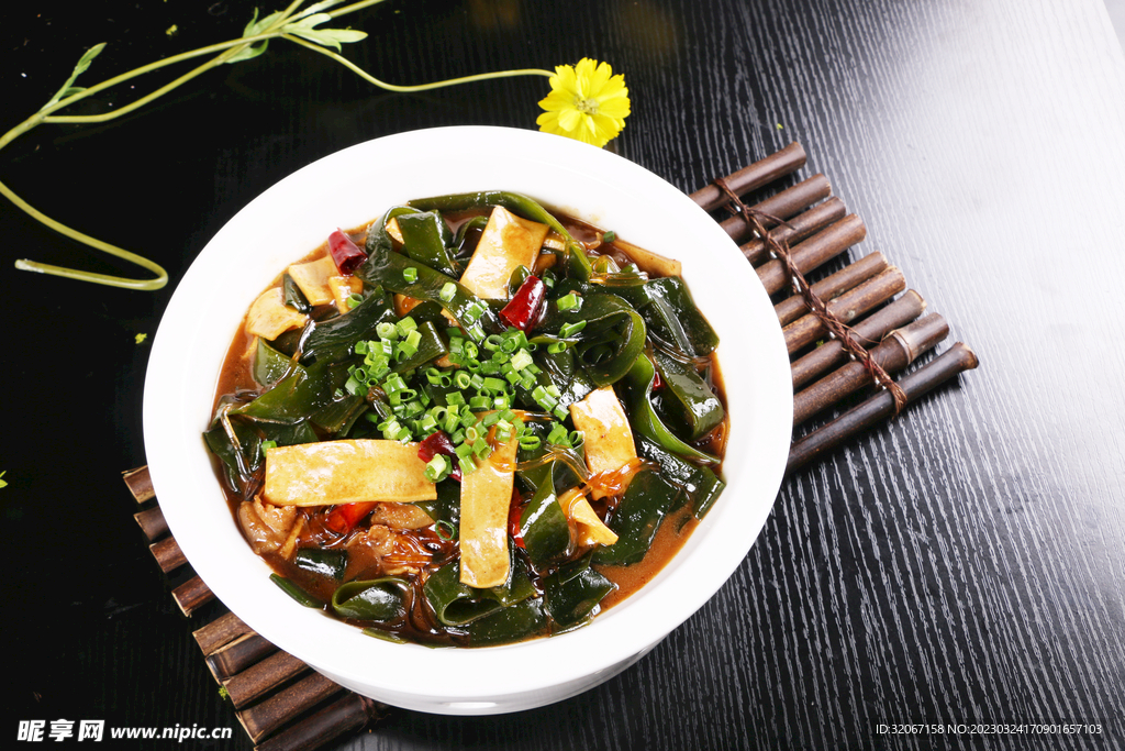 千页豆腐炖海带