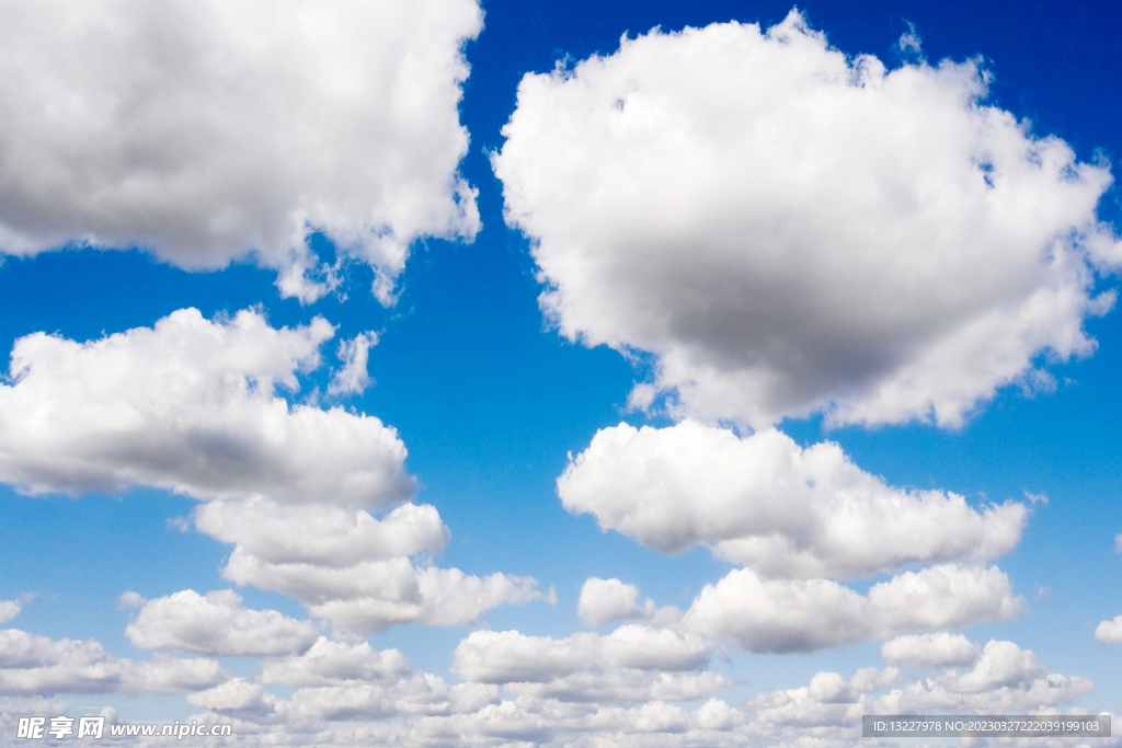 蓝天白云 