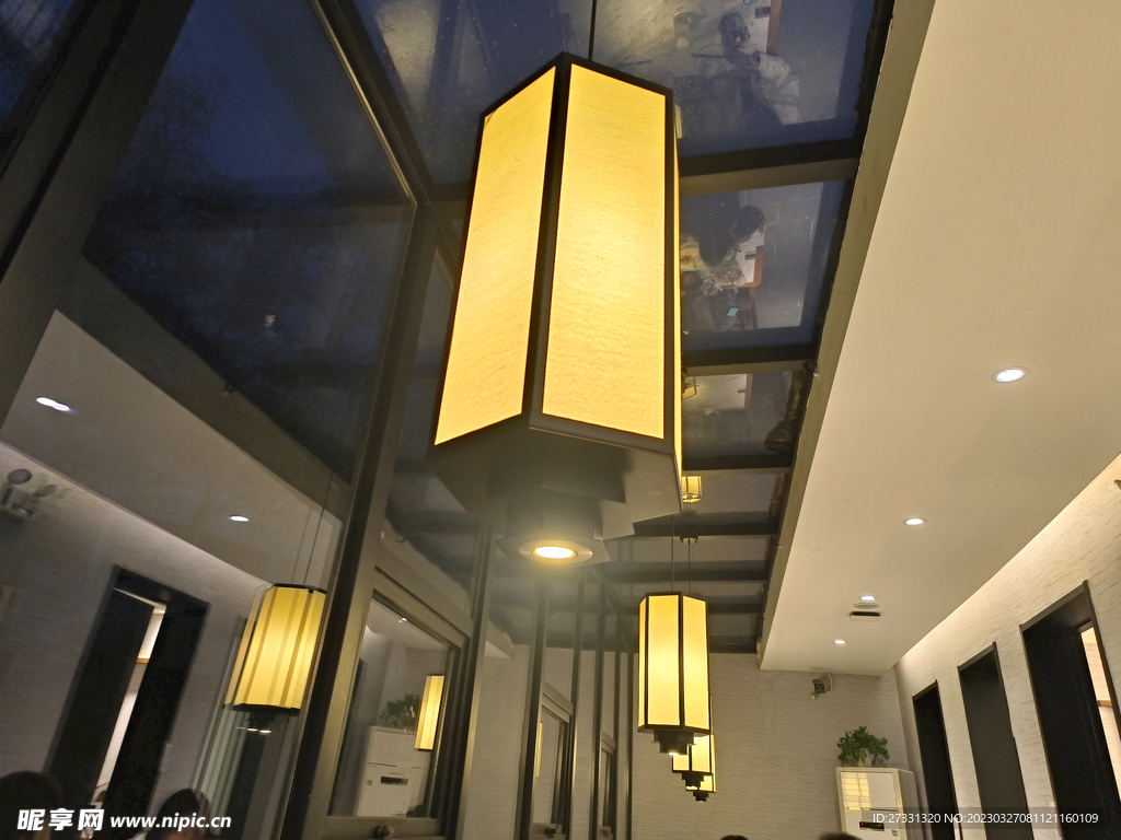 酒店饭店餐厅灯