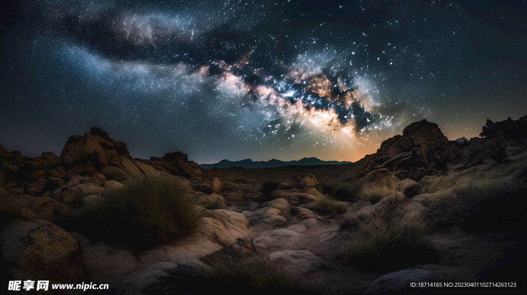 夜幕下的沙漠戈壁