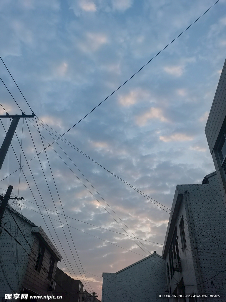 错综复杂的电线