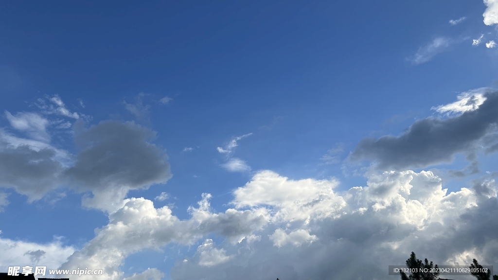 蓝天白云