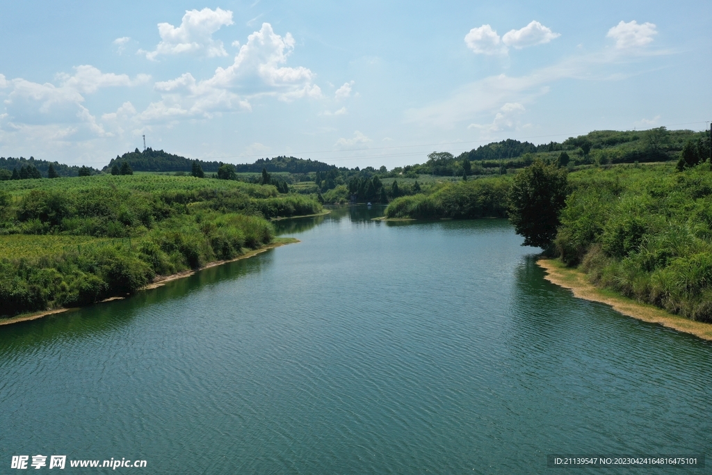 绿水青山美丽湖泊