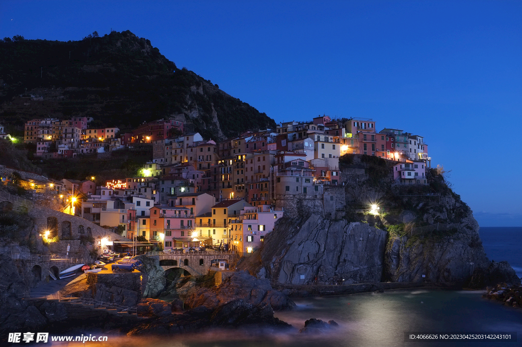 外面海边建筑风景
