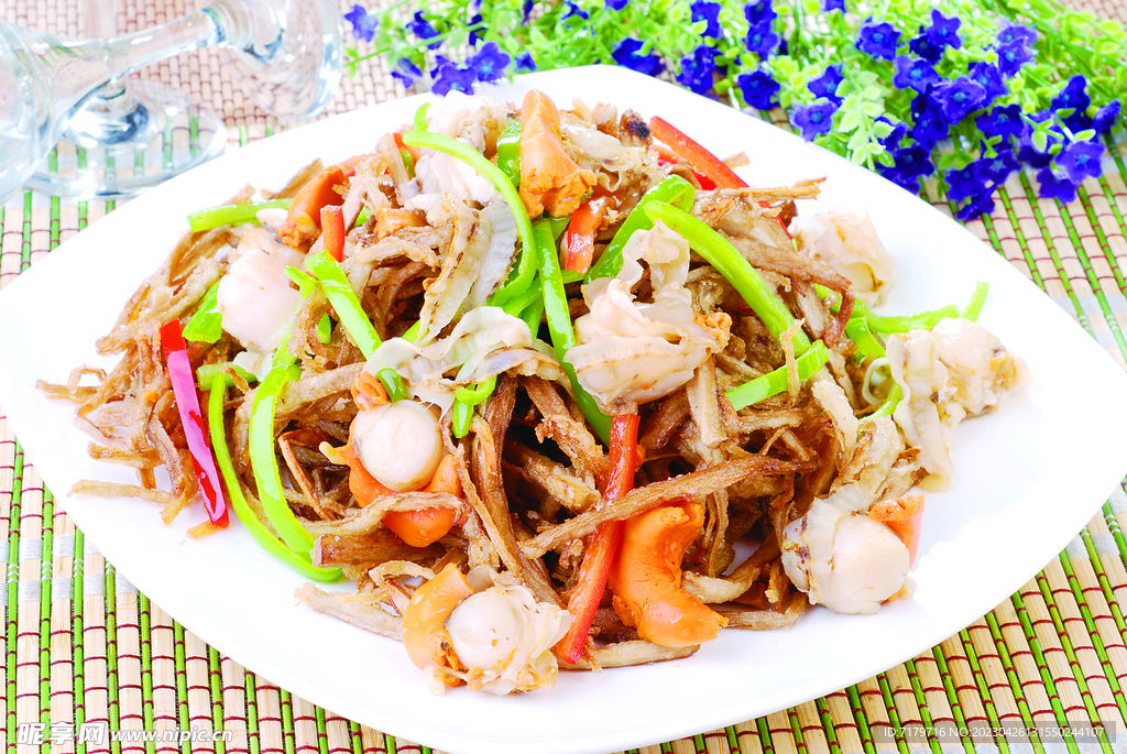 鸳鸯贝炒茶树菇