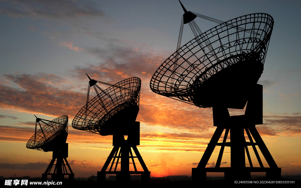 夕阳下的雷达