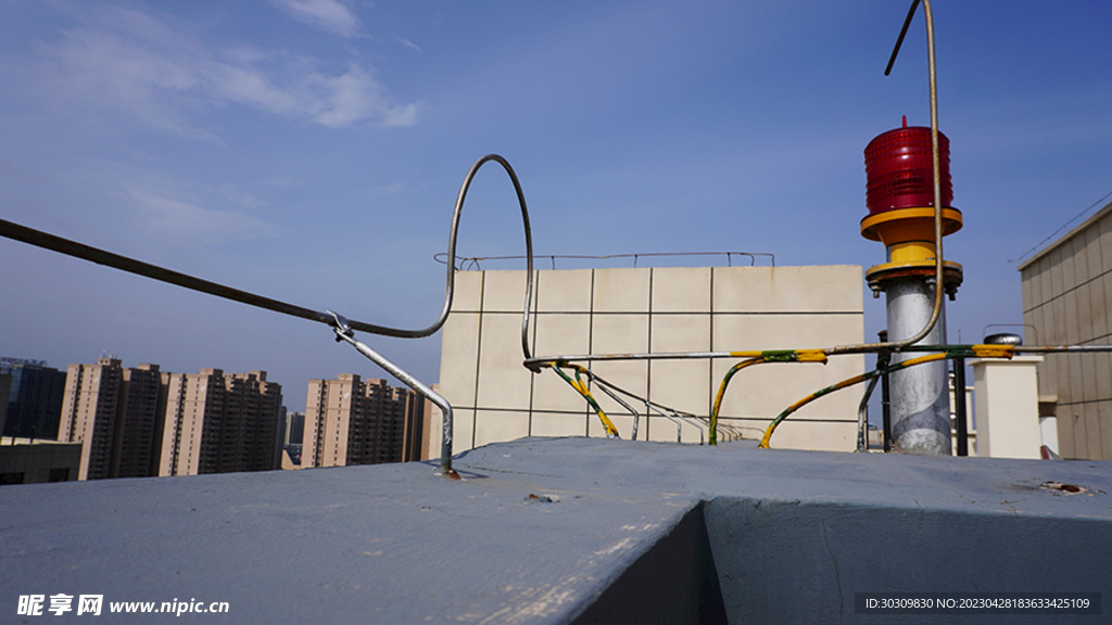 高层屋顶避雷带
