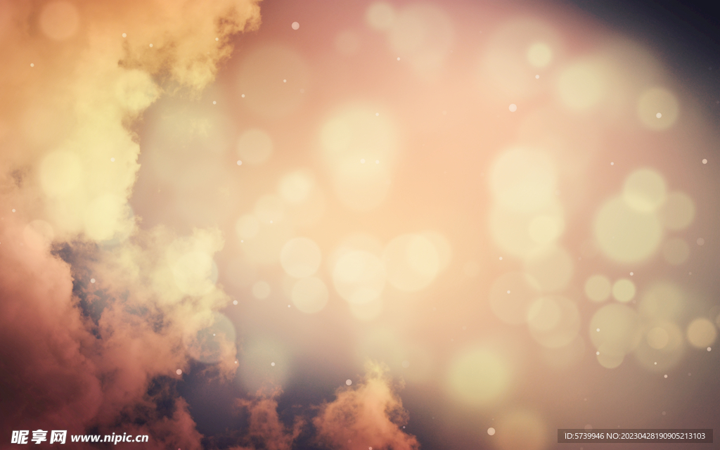 金色黄昏天空柔和光晕背景图 