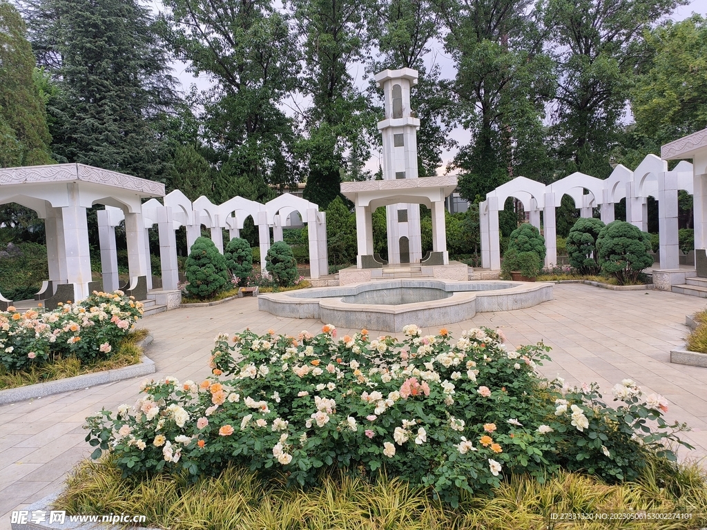 白色浪漫婚礼花园