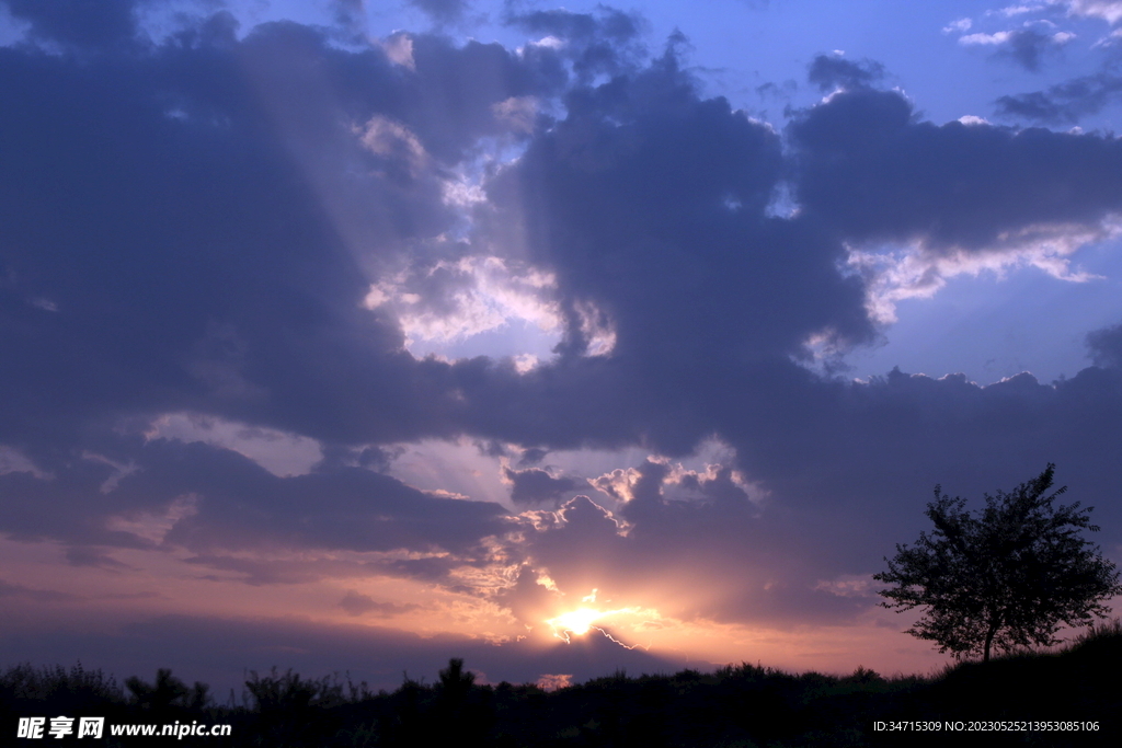 府谷塞外风光晚霞