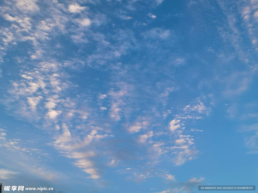 蓝天白云 
