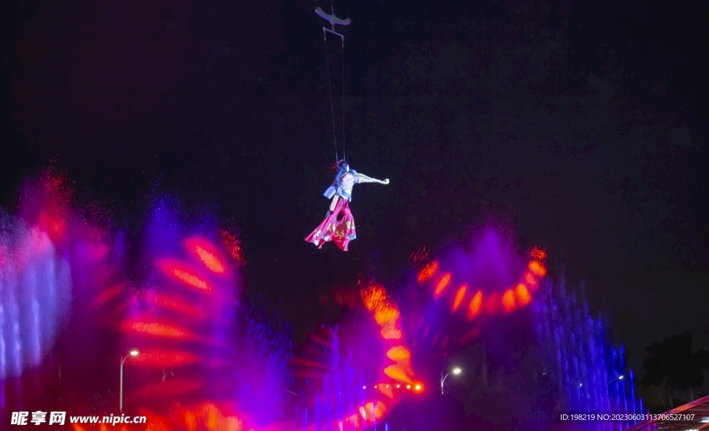 紫南欢乐谷水舞声光秀表演