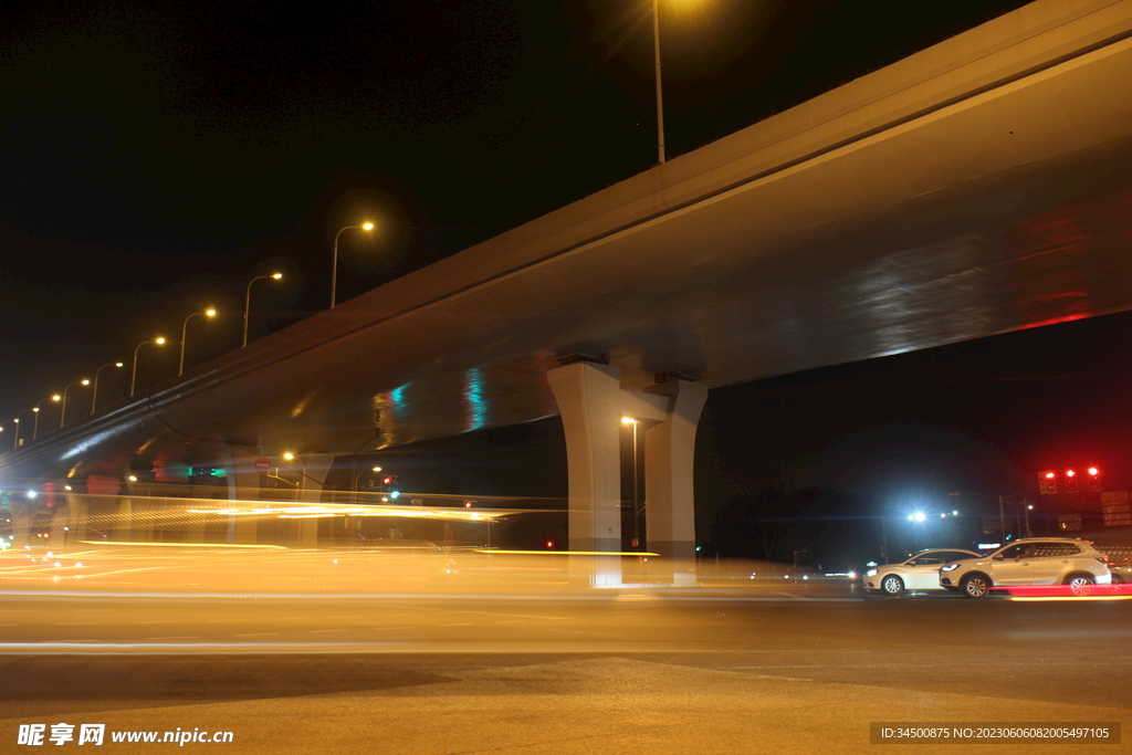 夜晚 街头 高架 路灯 灯光