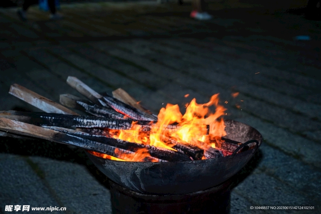 篝火 
