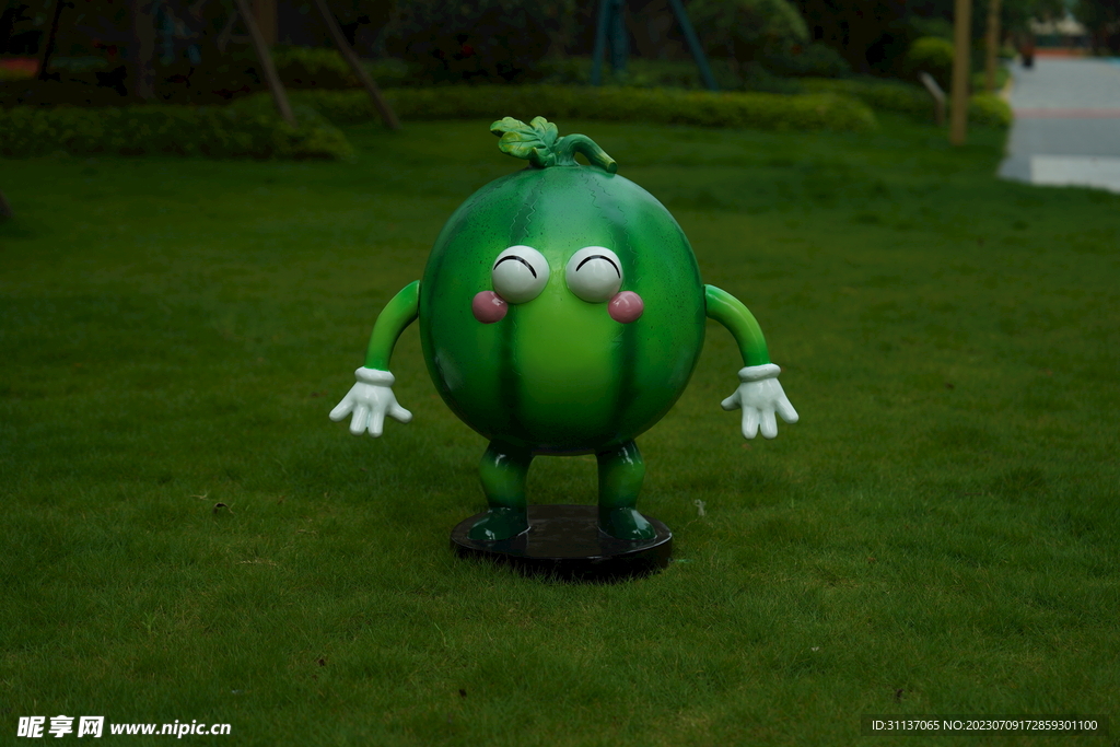 卡通西瓜雕塑By泉州江之南