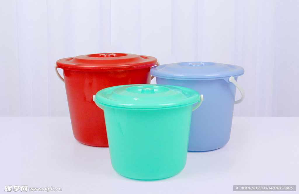 塑料水桶