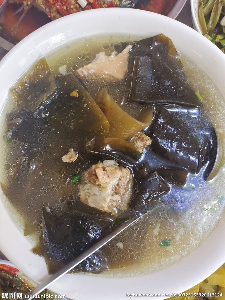 海带排骨汤