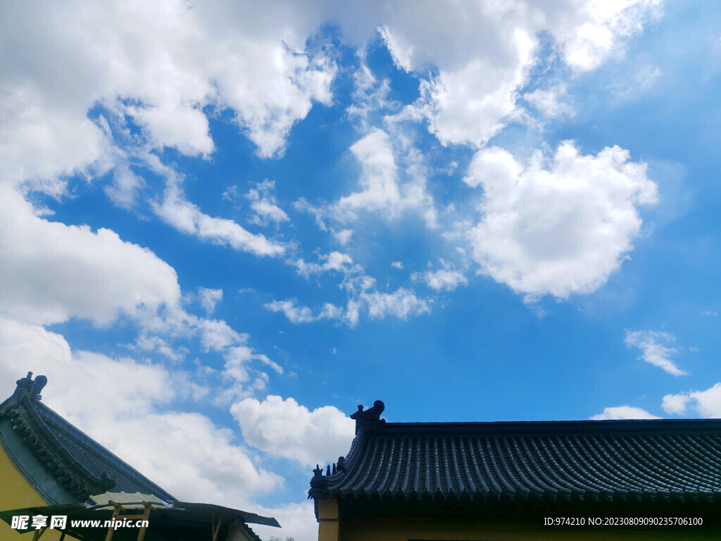 寺院天空