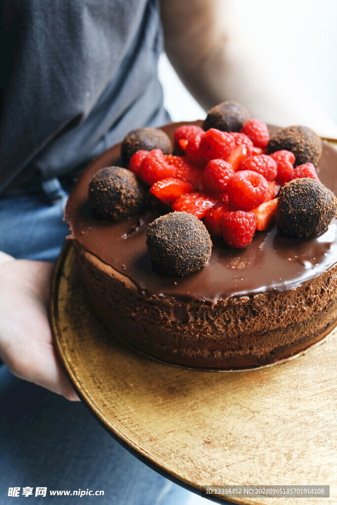 巧克力草莓蛋糕