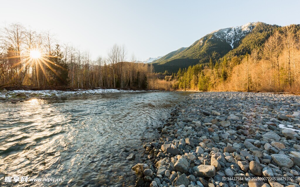 山林河流风景