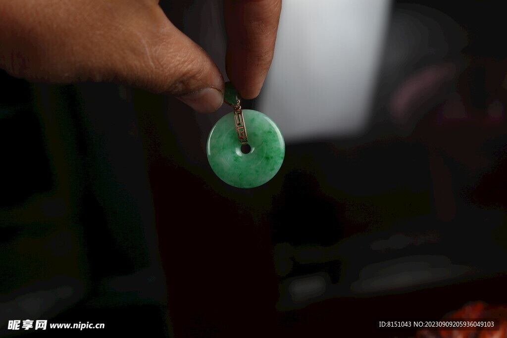 翡翠吊坠