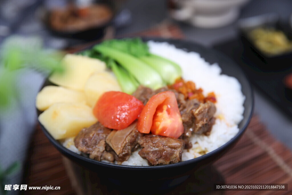 饭钱牛肉海报图