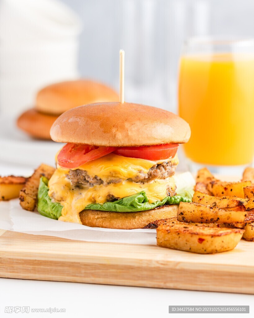 汉堡和果汁