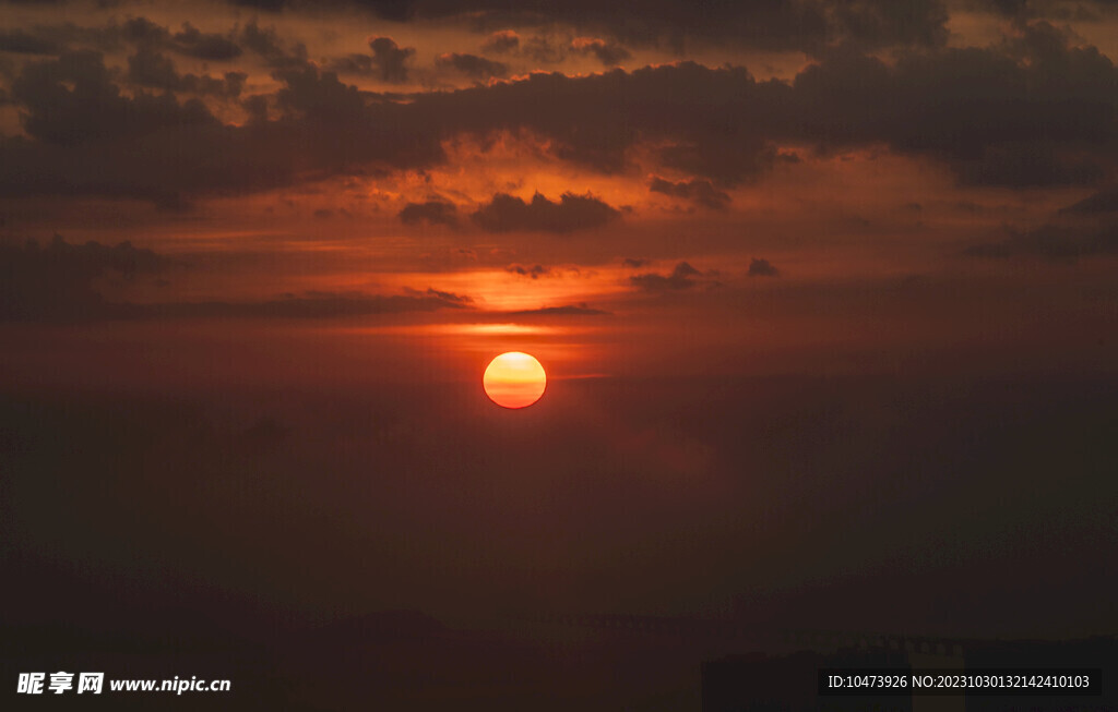 落日余晖摄影图片
