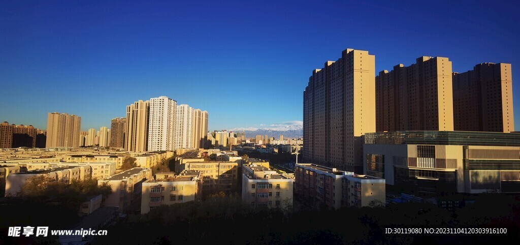 蓝天白云 城市 建筑 楼房 