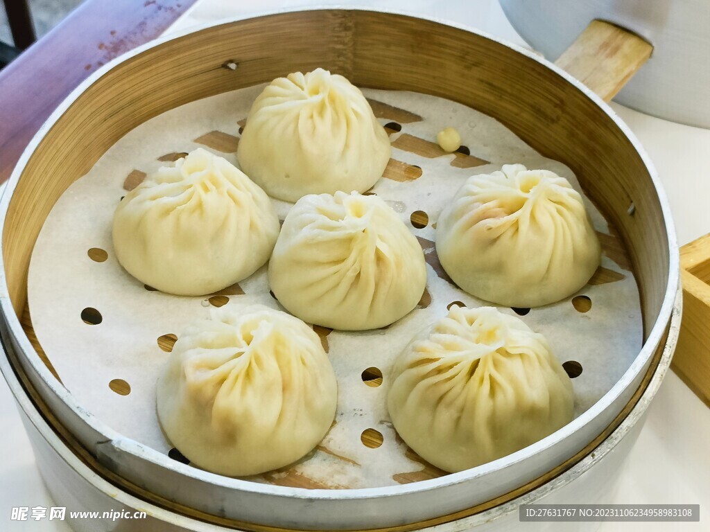 小龙虾灌汤包