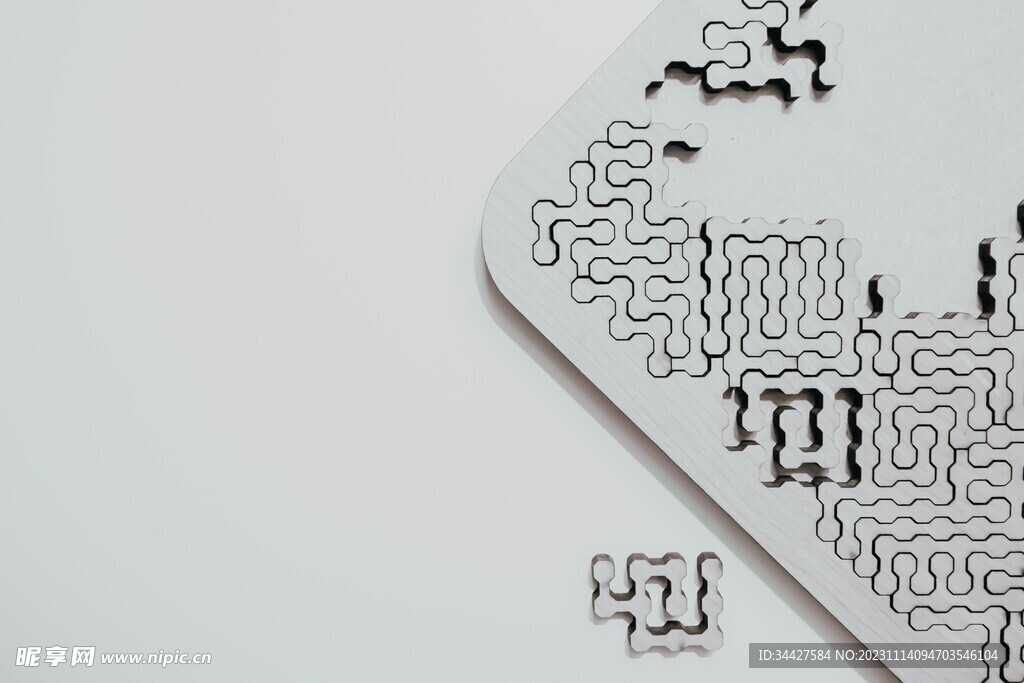 白色几何图形拼板