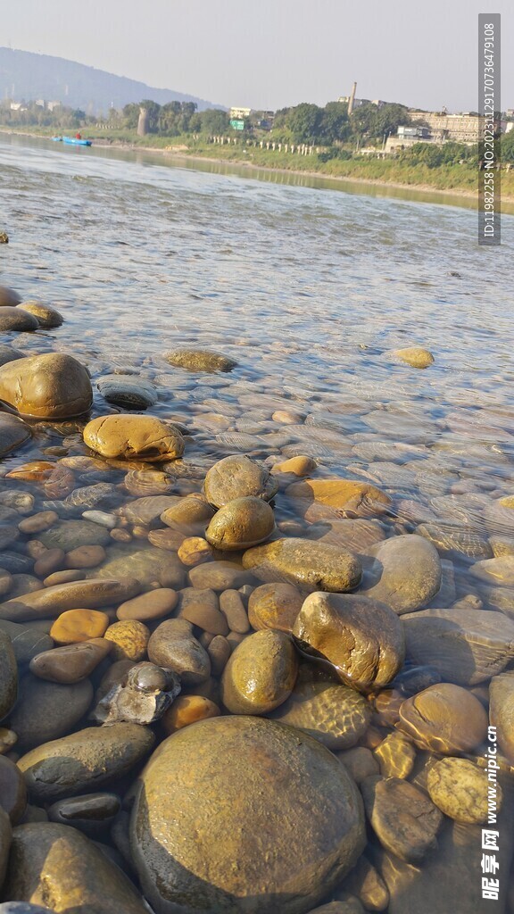 江水鹅卵石