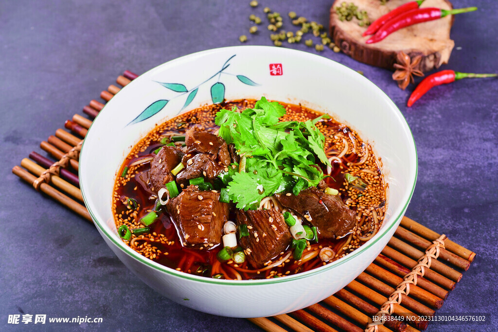 红烧牛肉面 