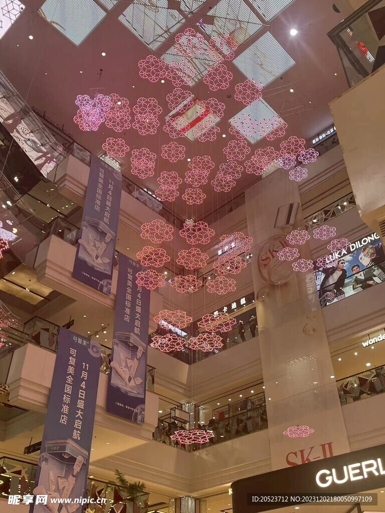 高档商场中庭吊饰雪花造型夏桐厂